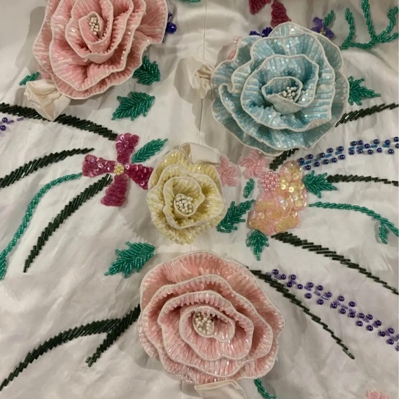 ISO ISO eva haynal forsyth wedding dresse - Picture 3 of 4